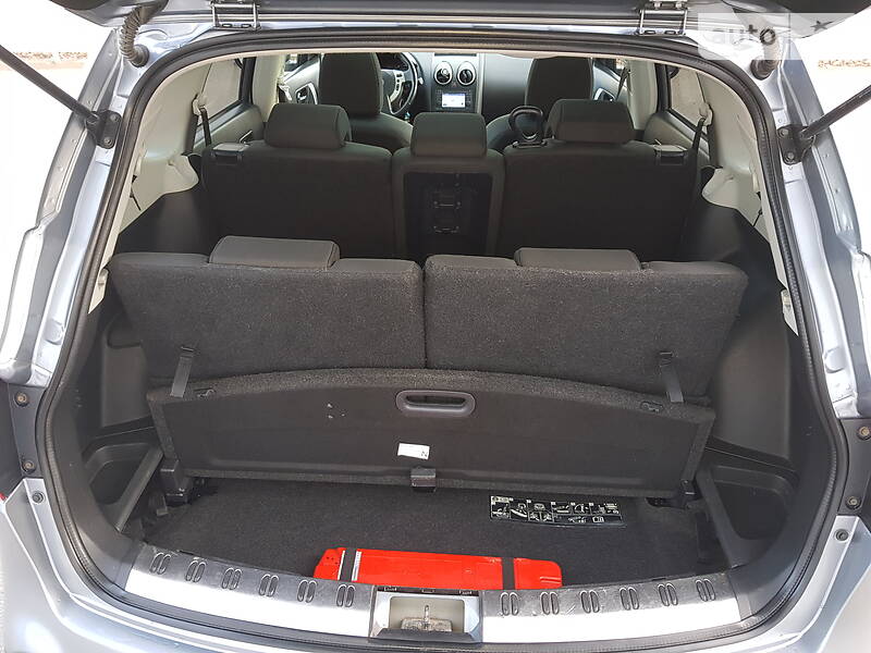 Універсал Nissan Qashqai+2 2010 в Луцьку