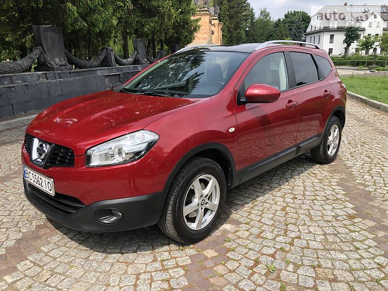 Позашляховик / Кросовер Nissan Qashqai+2 2010 в Львові
