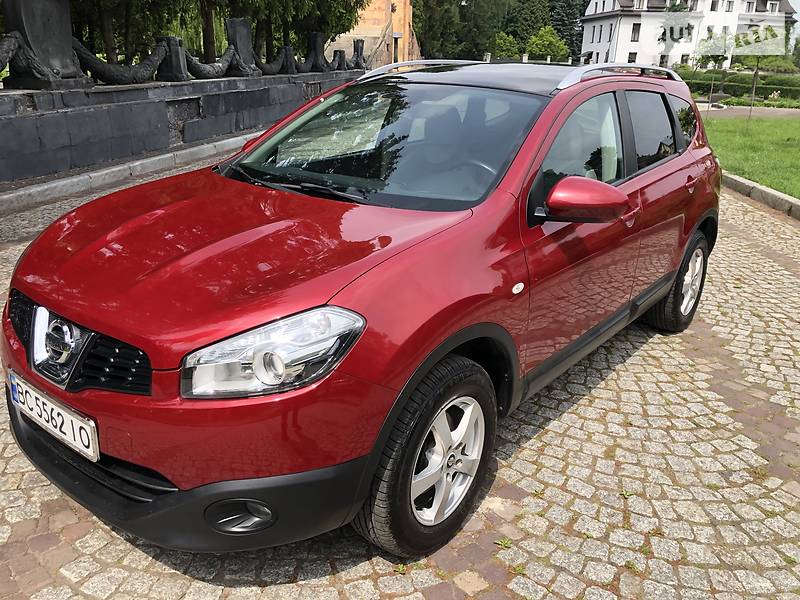 Позашляховик / Кросовер Nissan Qashqai+2 2010 в Львові