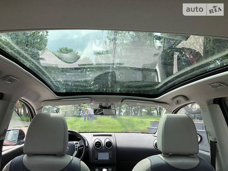 Позашляховик / Кросовер Nissan Qashqai+2 2010 в Львові