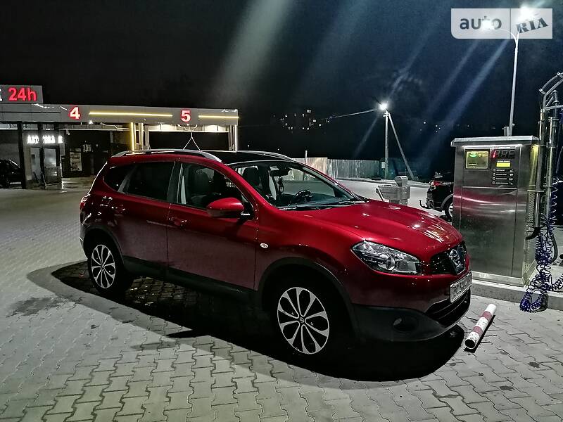Nissan Qashqai+2 2011