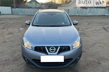 Позашляховик / Кросовер Nissan Qashqai+2 2011 в Чернівцях