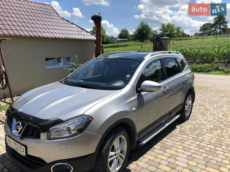 Nissan Qashqai+2 2012