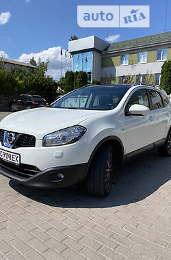 Позашляховик / Кросовер Nissan Qashqai+2 2011 в Рівному