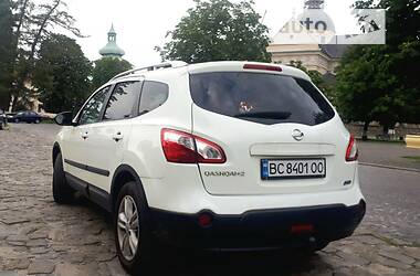 Позашляховик / Кросовер Nissan Qashqai+2 2011 в 