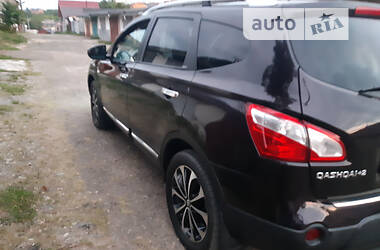 Внедорожник / Кроссовер Nissan Qashqai+2 2011 в Черновцах