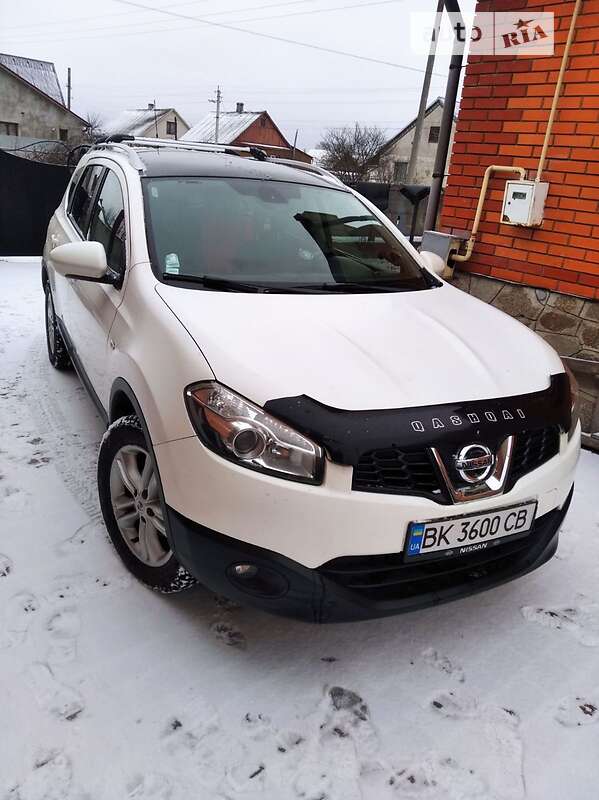 Позашляховик / Кросовер Nissan Qashqai+2 2012 в Рокитному