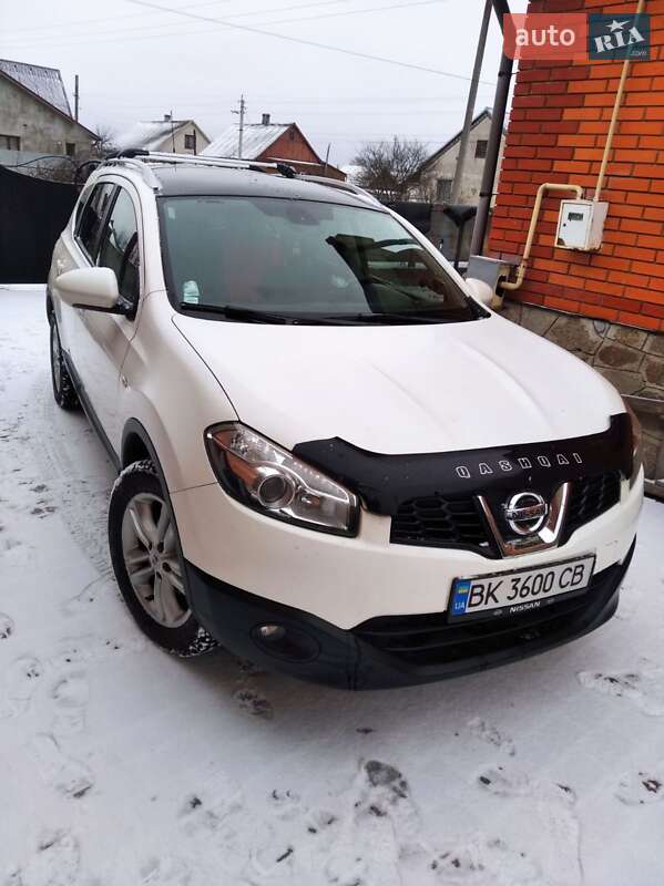 Nissan Qashqai+2 2012