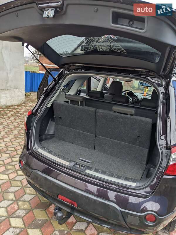 Внедорожник / Кроссовер Nissan Qashqai+2 2011 в Сарнах