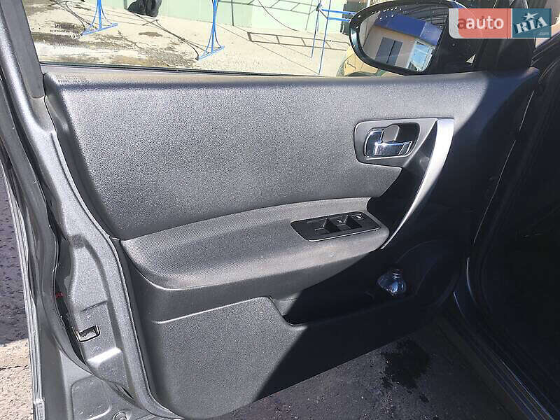 Внедорожник / Кроссовер Nissan Qashqai+2 2011 в Татарбунарах