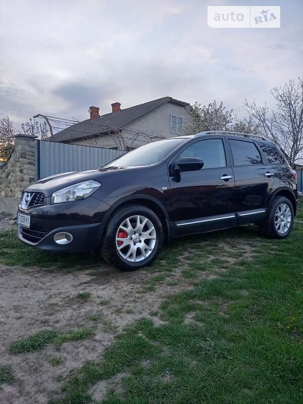 Внедорожник / Кроссовер Nissan Qashqai+2 2010 в Залещиках