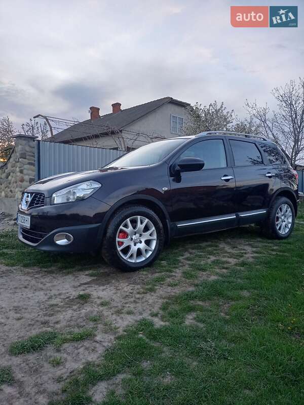 Nissan Qashqai+2 2010