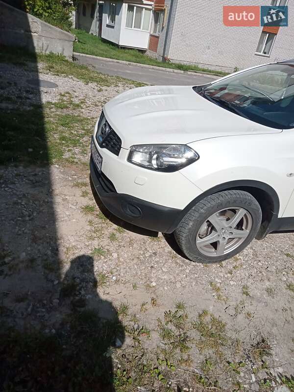 Внедорожник / Кроссовер Nissan Qashqai+2 2013 в Тернополе