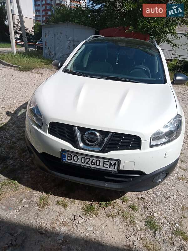 Внедорожник / Кроссовер Nissan Qashqai+2 2013 в Тернополе