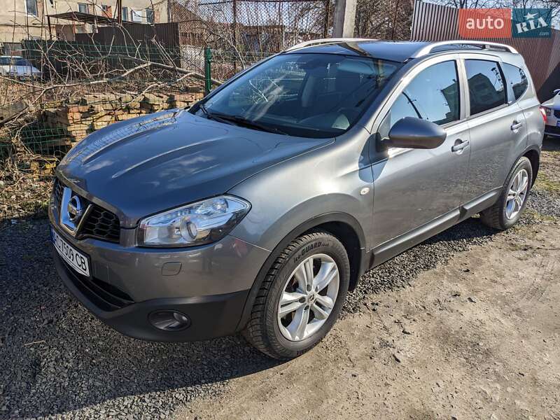 Внедорожник / Кроссовер Nissan Qashqai+2 2011 в Луцке