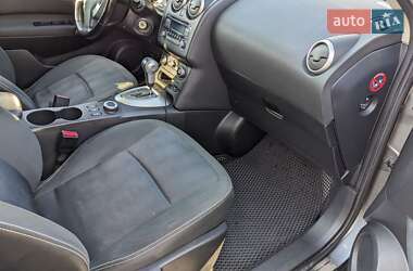 Позашляховик / Кросовер Nissan Qashqai+2 2011 в 