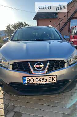 Позашляховик / Кросовер Nissan Qashqai+2 2010 в Борщеві