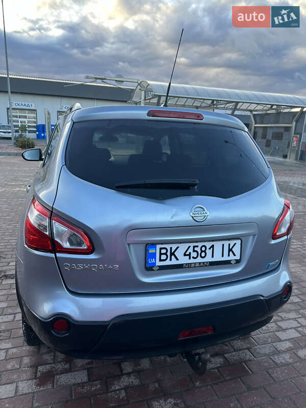 Позашляховик / Кросовер Nissan Qashqai+2 2012 в Сарнах