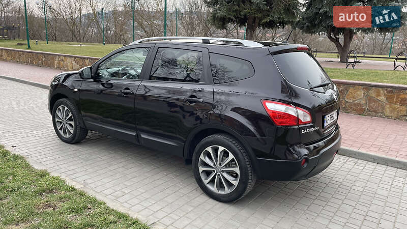 Внедорожник / Кроссовер Nissan Qashqai+2 2010 в Могилев-Подольске