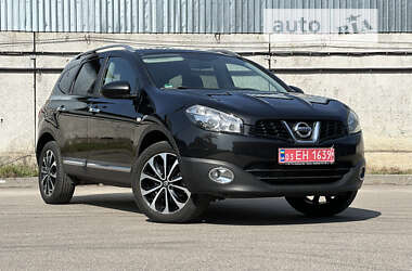 Позашляховик / Кросовер Nissan Qashqai+2 2011 в Києві