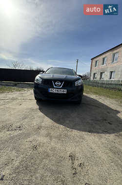 Позашляховик / Кросовер Nissan Qashqai+2 2011 в 