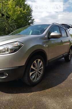 Внедорожник / Кроссовер Nissan Qashqai+2 2010 в Радивилове