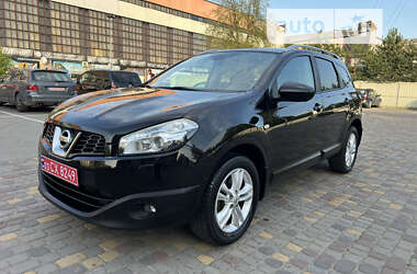 Позашляховик / Кросовер Nissan Qashqai+2 2010 в Луцьку