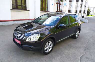 Внедорожник / Кроссовер Nissan Qashqai+2 2010 в Ромнах