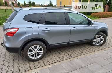 Позашляховик / Кросовер Nissan Qashqai+2 2010 в Запоріжжі