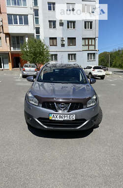 Позашляховик / Кросовер Nissan Qashqai+2 2013 в Харкові