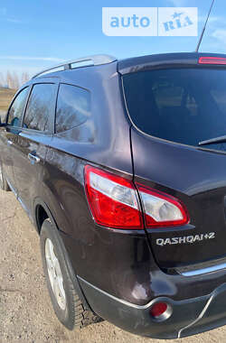 Позашляховик / Кросовер Nissan Qashqai+2 2011 в Луцьку