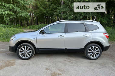 Внедорожник / Кроссовер Nissan Qashqai+2 2010 в Луцке