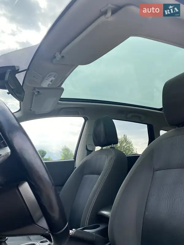 Позашляховик / Кросовер Nissan Qashqai+2 2011 в 