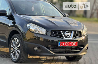 Позашляховик / Кросовер Nissan Qashqai+2 2010 в Луцьку