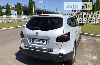 Позашляховик / Кросовер Nissan Qashqai+2 2009 в Рівному