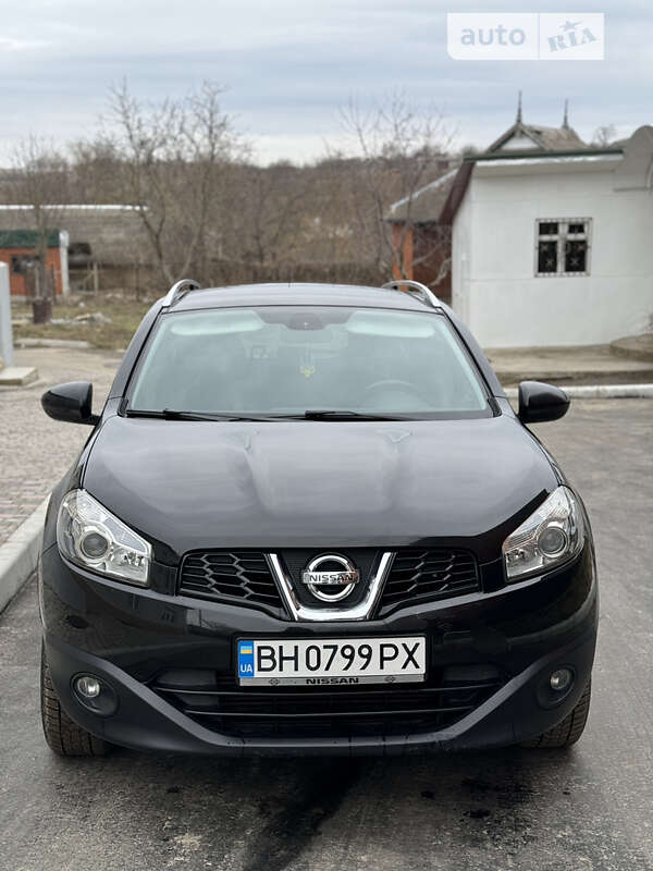 Позашляховик / Кросовер Nissan Qashqai+2 2010 в Одесі