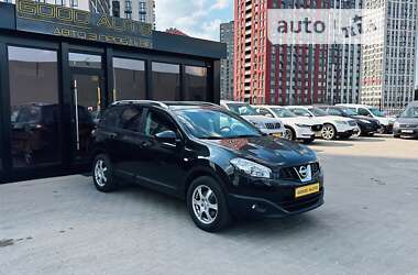 Внедорожник / Кроссовер Nissan Qashqai+2 2010 в Киеве