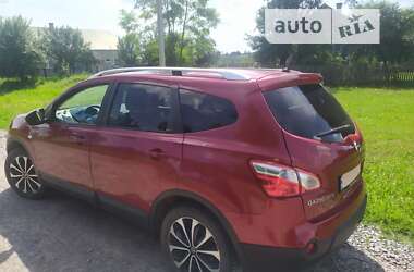 Внедорожник / Кроссовер Nissan Qashqai+2 2011 в Демидовке