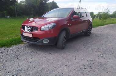 Позашляховик / Кросовер Nissan Qashqai+2 2011 в Демидівці