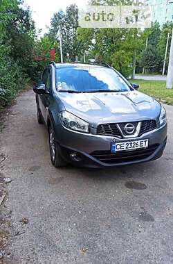 Позашляховик / Кросовер Nissan Qashqai+2 2013 в Чернівцях