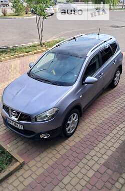 Позашляховик / Кросовер Nissan Qashqai+2 2010 в Вінниці