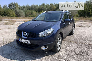 Позашляховик / Кросовер Nissan Qashqai+2 2010 в Чернігові