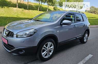 Позашляховик / Кросовер Nissan Qashqai+2 2012 в Києві