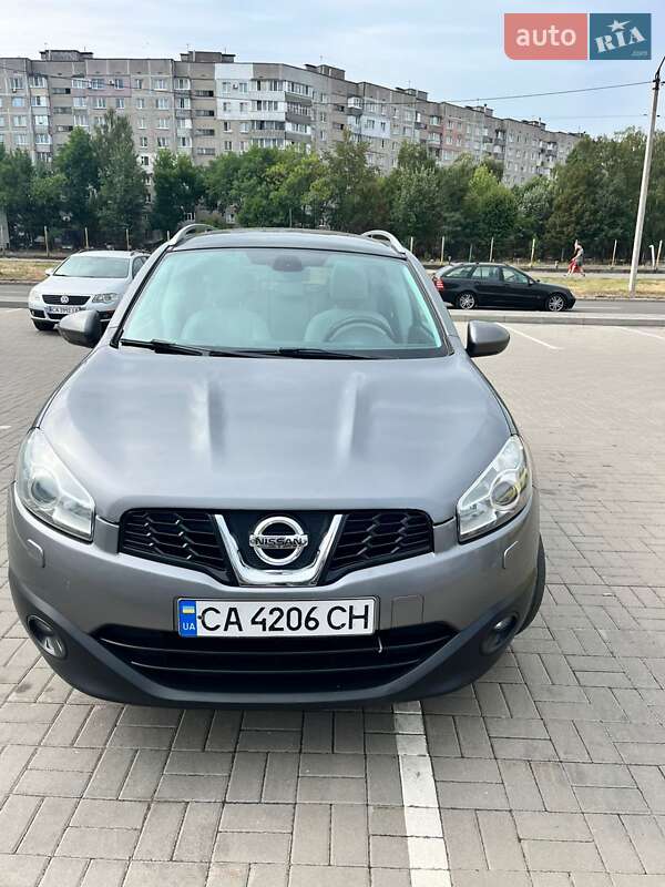 Nissan Qashqai+2 2011