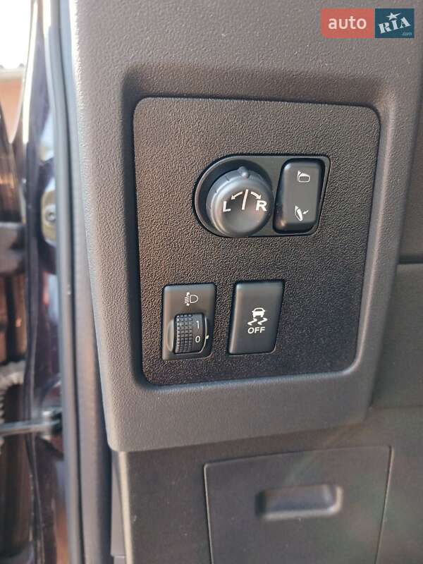 Позашляховик / Кросовер Nissan Qashqai+2 2011 в Сумах