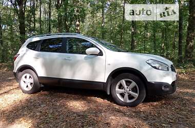 Внедорожник / Кроссовер Nissan Qashqai+2 2011 в Гайсине