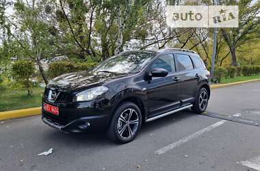 Внедорожник / Кроссовер Nissan Qashqai+2 2011 в Киеве