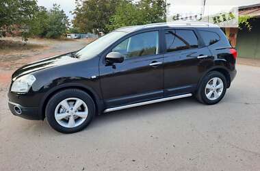 Внедорожник / Кроссовер Nissan Qashqai+2 2010 в Полтаве