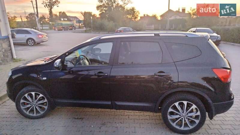 Внедорожник / Кроссовер Nissan Qashqai+2 2009 в Хмельницком