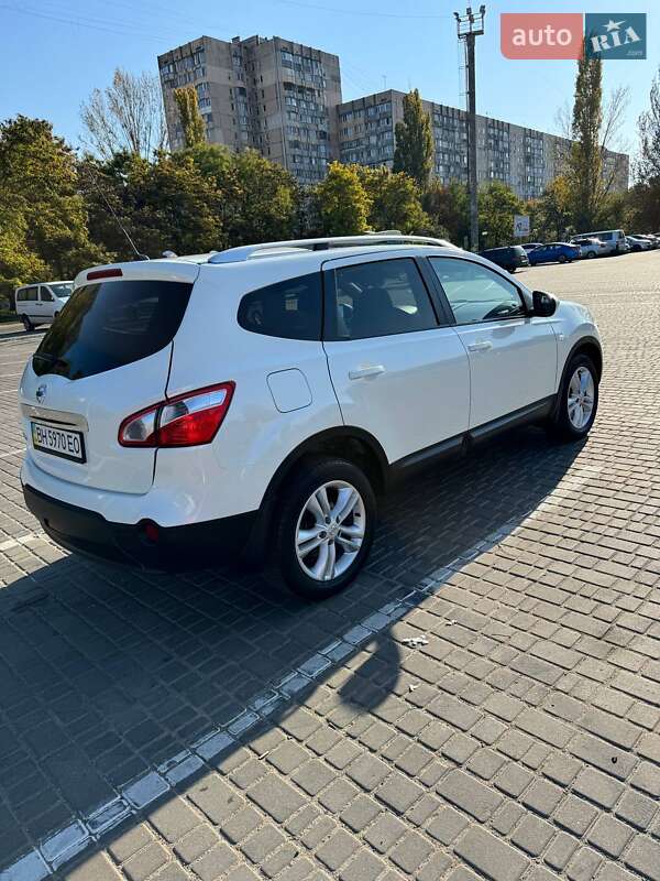 Внедорожник / Кроссовер Nissan Qashqai+2 2013 в Одессе